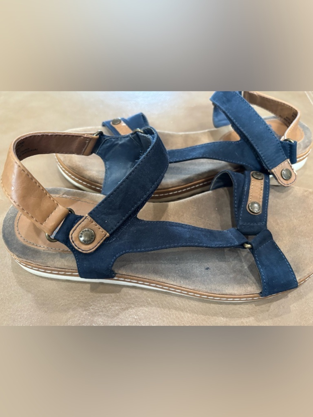 Bench vintage Navy Blue T-Strap Casual comfortable minimalist Sandals - Picture 6 of 6